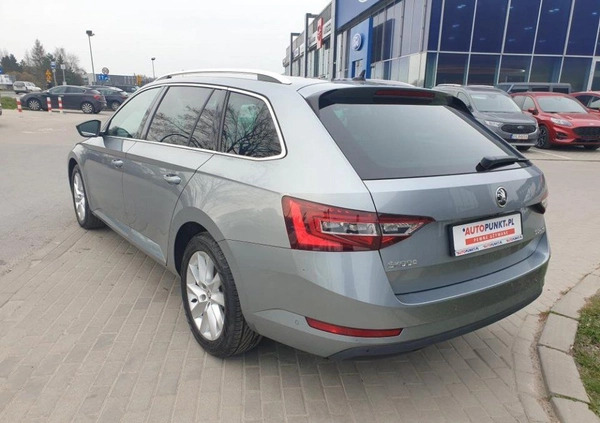 Skoda Superb cena 84900 przebieg: 90816, rok produkcji 2018 z Kraków małe 211